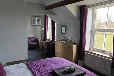 تختخواب و صبحانه Bronwye Guest House