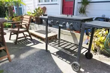 Braemar House B&b And Yha Hostel