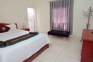 هتل Family Transit