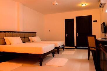 ホテル Marina Beach Passikudah