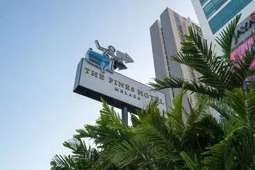 Hotel The Pines Melaka