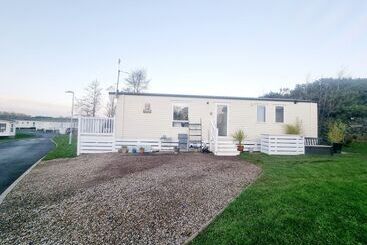 Impeccable 2 Bed Caravan In Morpeth Willow Burn