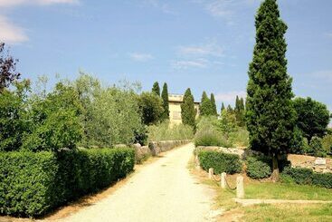 Lovely Cottage In S. Donato In Collina With Terrace