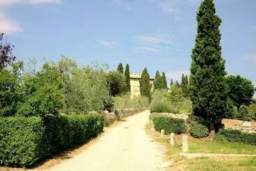 Lovely Cottage In S. Donato In Collina With Terrace