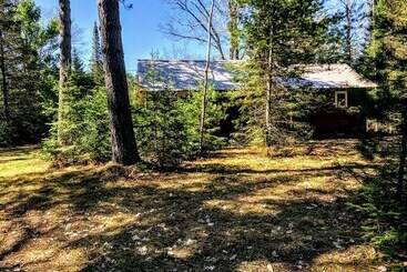 بيت ريفى Riverside Cabin