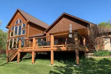 Mökkimajoitus Kim S Cove