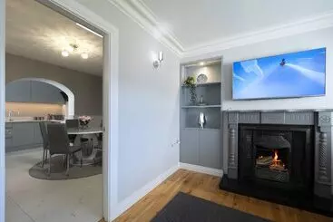 Charming 4 Bed Cottage In Dungannon