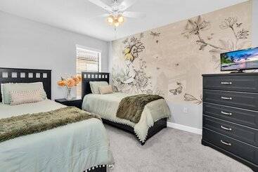 بيت ريفى Vibrant Home With Spacious Pool!#6st5504