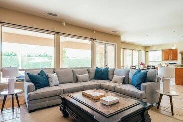 茅舍 Desert Grove By Avantstay Oasis Retreat W/ Pool & Bbq Grill!