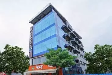 Otel Treebo Surya Comforts, 200 Mtrs From Kolhapur Railway Station