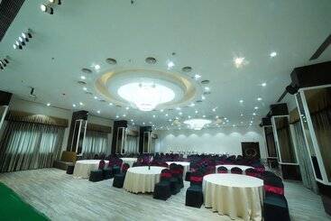 فندق Alexander Luxury