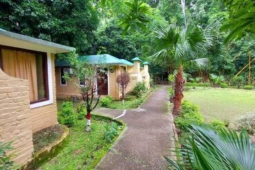 Отель Corbett Tiger Tejomaya Resort