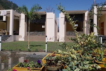 هتل Galaxy Cottages