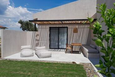 בית מלון כפרי Pure Villas