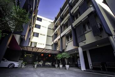 호텔 The Ratchathani