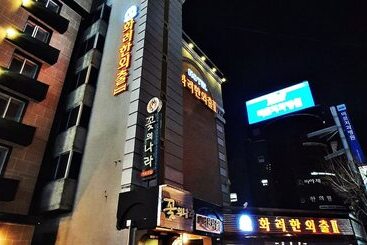 Motel Jeonju Hwaryeohan Oechul