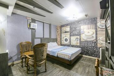 Pearl Veronica Self Checkin Motel