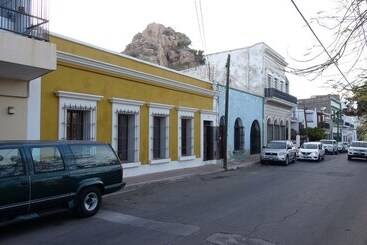 פנסיון Casona 13 Flechas