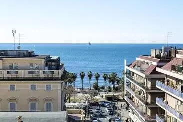 ベッドアンドブレックファースト Tourist Appartment Port Inn. Free Transport Structure Tu Cruise Ship