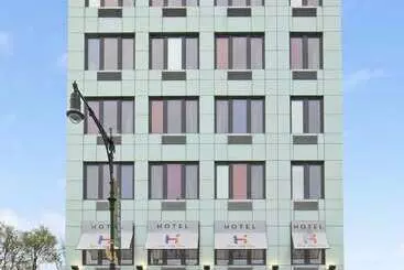 Hotelli 365 Bronx