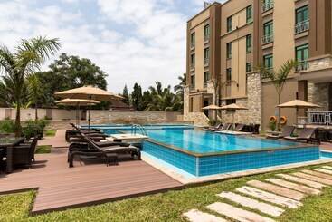 בית מלון כפרי Alliance By Eagles