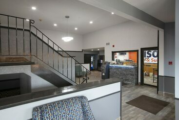 בית מלון כפרי Bison Inn And Suites