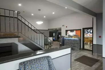 Hotel Bison Inn And Suites