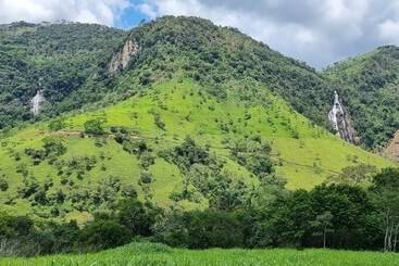 Hotel Pousada & Parada Olhos D água