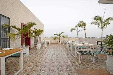 هتل Treebo Premium Median Inn