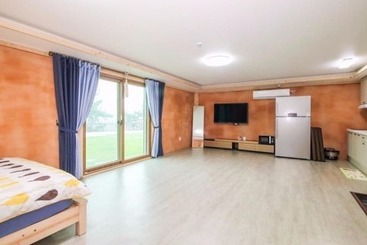 Goheung Maldives Pension