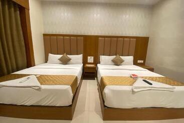 Hotel Bkc Inn Near Trade Center, Visa Consulate