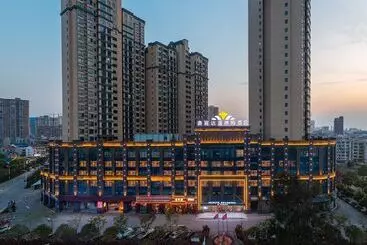 Microtel By Wyndham Miluo Downtown