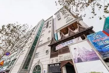 Motel Goyang Karma