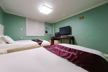 Motel Gyeongsan Oksan Chocolate