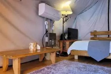 Pensão Hongcheon Coco Vivaldi Glamping Caravan
