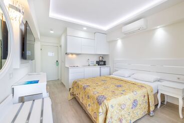 ホテル Princess Kinli Suites