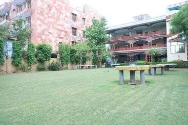 Kenth Hari Resort Dhaulpur By Shrigo Hotels