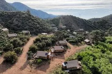 リゾートホテル Huttopia Paradise Springs