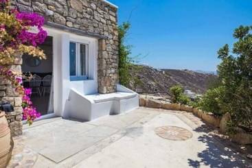 Stunning 2br Cottage With Private Pool In Mykonos