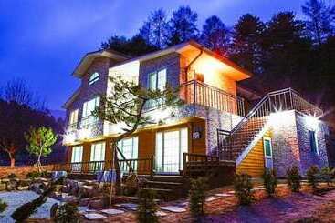 Gapyeong Woonak Four Seasons Pension