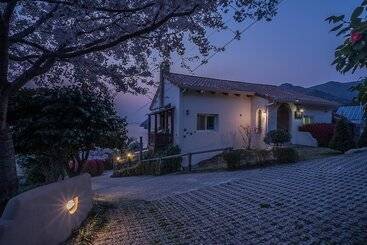 Pension Geoje Badatga, Aesop Ajeossine Jip