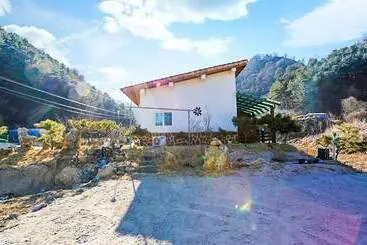 Pocheon Bidulginang Hwangto Pension