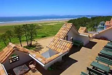 Taean Napoli Pension