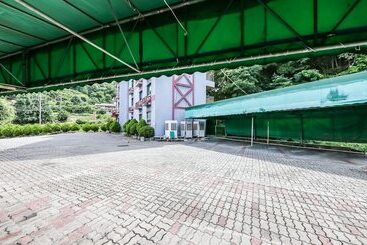 Motel Gongju Titanic