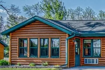 Hotelli Lena S Northern Pines Resort