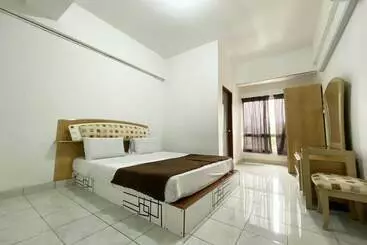 Hotel Oyo 90184 Api Api Guesthouse 533