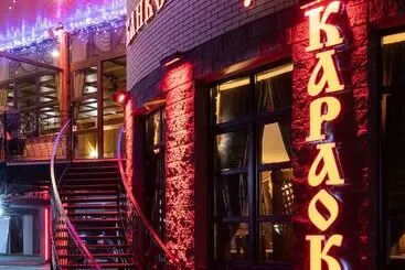 Hotelli Yuzhny Dvorik