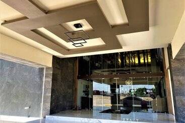 Kavia Meoqui Hotel & Suites