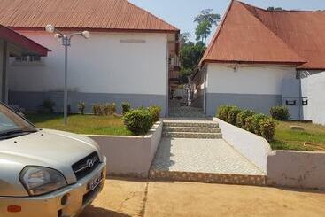 هتل Hôtel Amoitrin