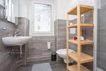 Pensione Midi Guestrooms